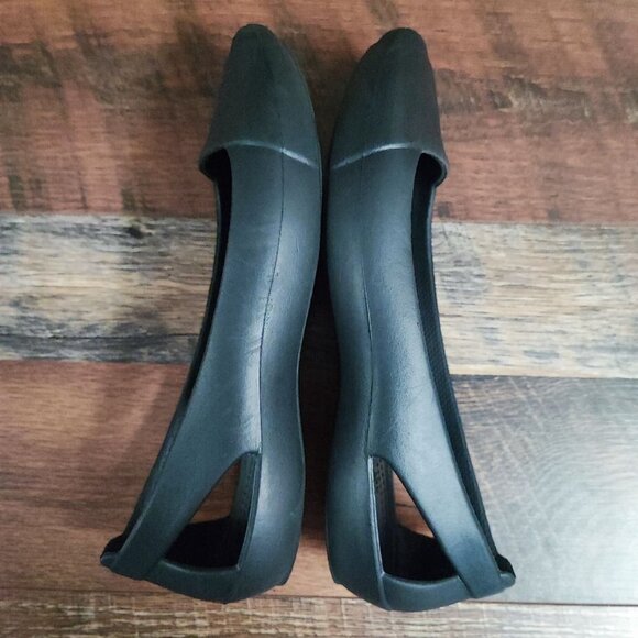 Crocs Women's Iconic Comfort Sienna Black Heel Cutout Slip on Flats Size 7 - Picture 6 of 8